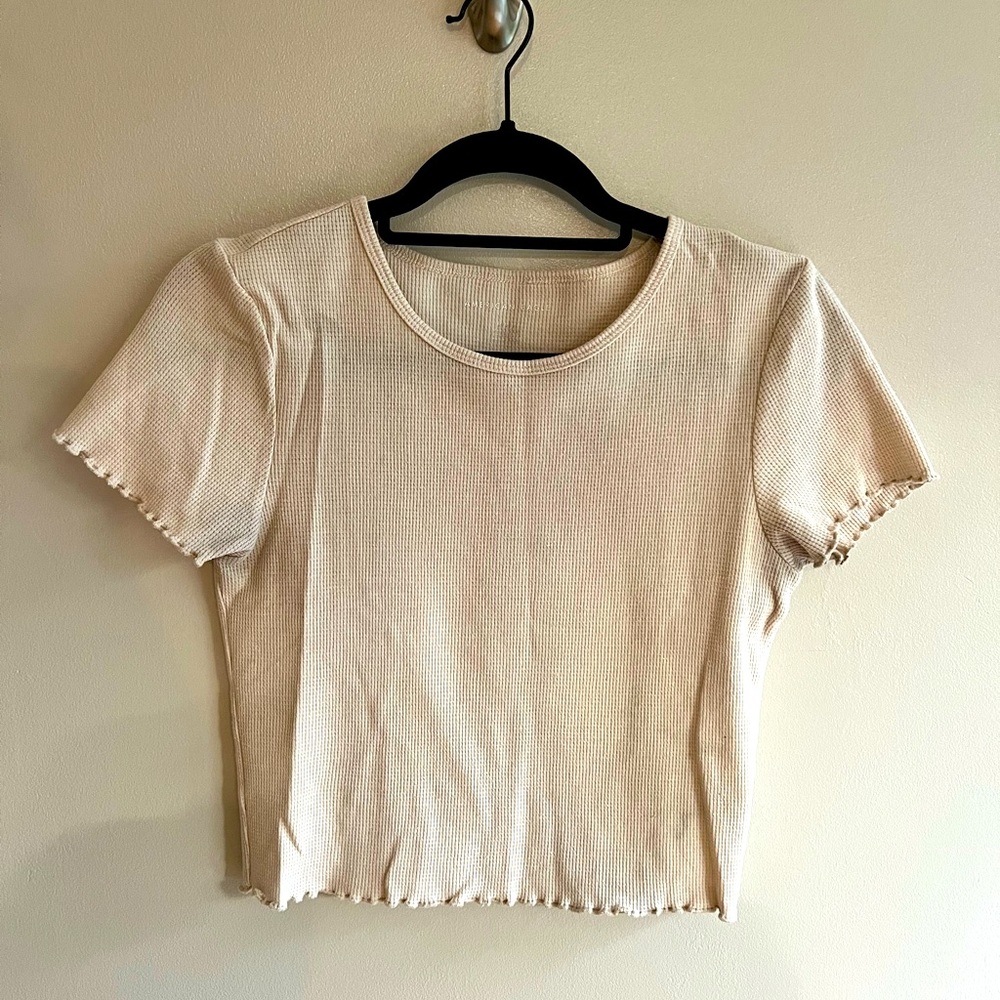 AMERICAN EAGLE - Ruffled Bottom Crop Top - Size Medium